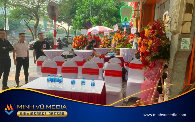 Cho thuê bàn ghế khai trương nha khoa - Vietdental