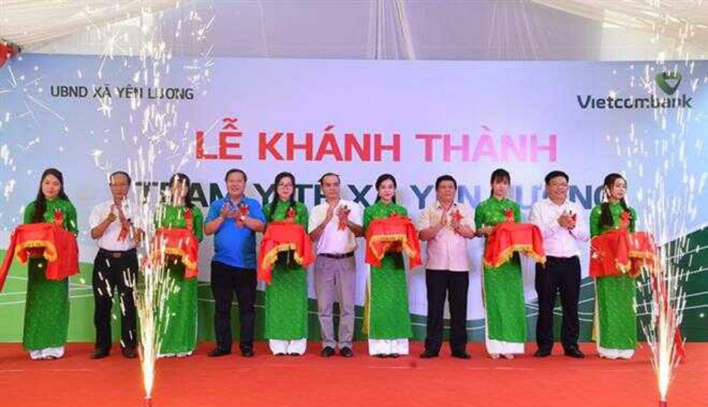 Lễ khánh thành cầu đường