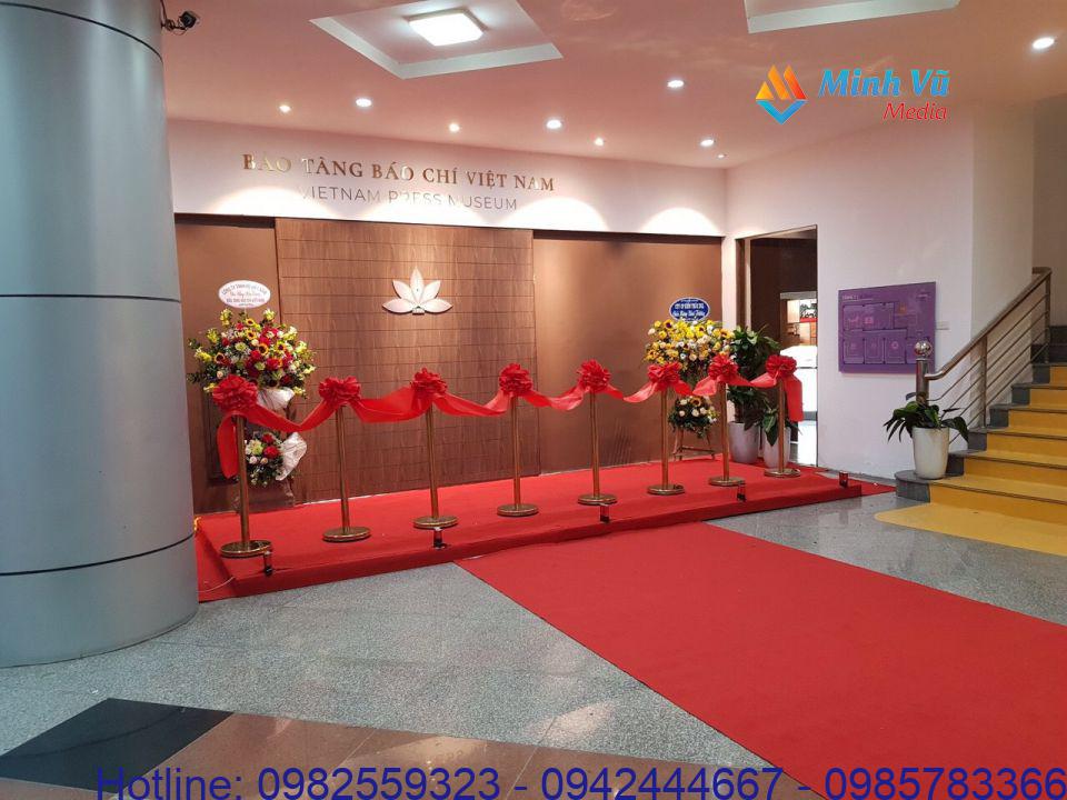 Cho thuê cột chắn inox